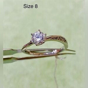 Classic Solitaire 925 Silver  Engagement Design Ring with CZ stone. Size 8